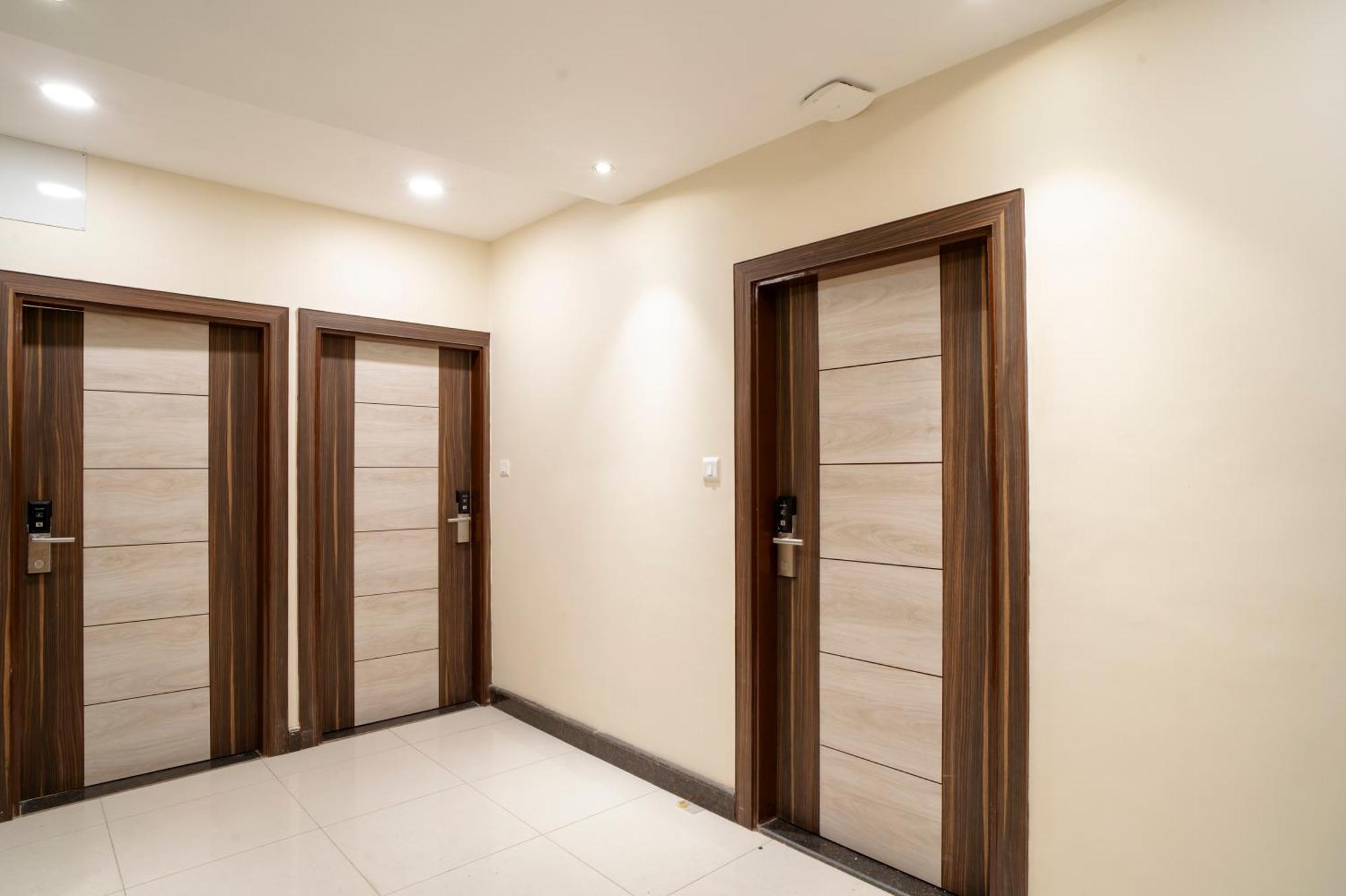 Hotel Omkar International Varanasi --A Premium Luxury Hotel -- 5-Star Feel At An Affordable Price -- Exterior foto